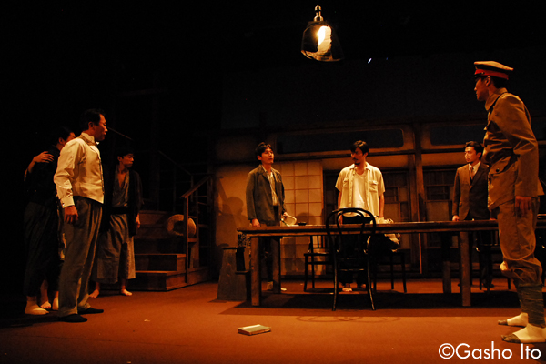 Chi wo Wataru Fune – 1945 Attic Museum to Kijutsusha-tachi (A Boat Crossing the Land – 1945 / The Attic Museum and the Documenters)